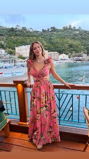 Katharine McPhee feet photo thumbnail