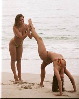 Kara Del Toro feet photo thumbnail