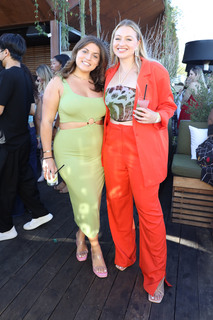 Iskra Lawrence feet photo thumbnail