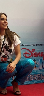 Tania Rincón feet photo thumbnail