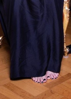 Katherine von Drachenberg feet photo thumbnail