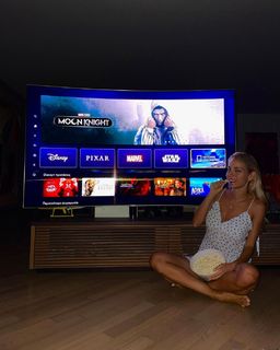 Doukissa Nomikou feet photo thumbnail