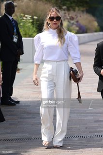 Ellie Goulding feet photo thumbnail