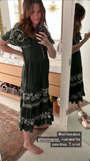 Mandy Moore feet photo thumbnail
