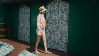 Cara Delevingne feet photo thumbnail