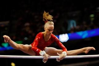 Nastia Liukin feet photo thumbnail