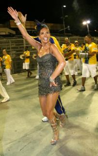 Adriane Galisteu feet photo thumbnail