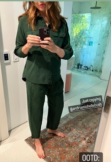 Mandy Moore feet photo thumbnail