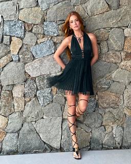Marina Ruy Barbosa feet photo thumbnail