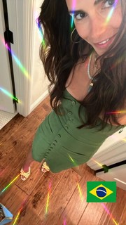 Jordana Brewster feet photo thumbnail