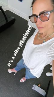 Jordana Brewster feet photo thumbnail