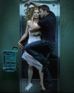 Rosamund Pike feet photo thumbnail