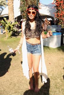 Vanessa Hudgens feet photo thumbnail
