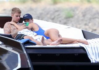 Hailey Bieber feet photo thumbnail
