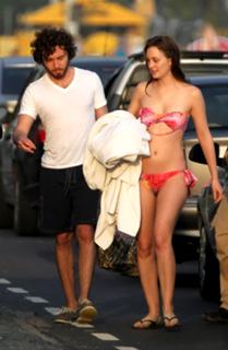 Leighton Meester feet photo thumbnail