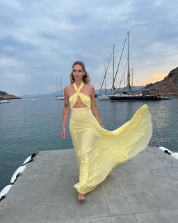 Chiara Ferragni feet photo thumbnail