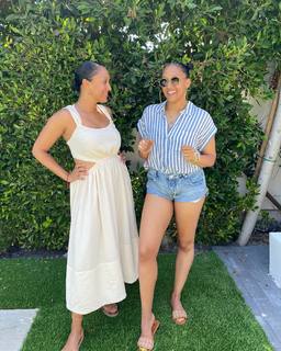 Tia Mowry feet photo thumbnail