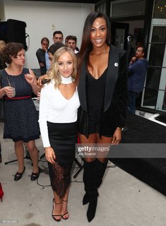 Nastia Liukin feet photo thumbnail