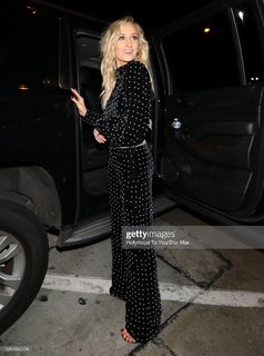 Nastia Liukin feet photo thumbnail