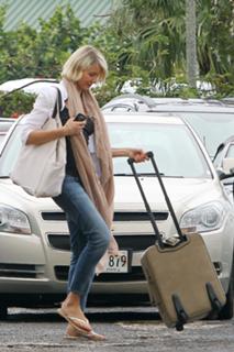 Cameron Diaz feet photo thumbnail