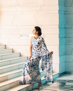 Taapsee Pannu feet photo thumbnail