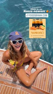 Anna Lewandowska feet photo thumbnail
