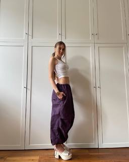 Xenia Tchoumitcheva feet photo thumbnail