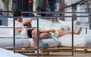 Sofia Richie feet photo thumbnail