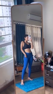 Anushka Sen feet photo thumbnail