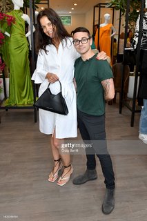 Katie Holmes feet photo thumbnail
