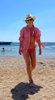 Bar Refaeli feet photo thumbnail