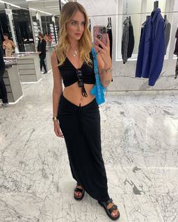 Chiara Ferragni feet photo thumbnail