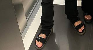 Chiara Ferragni feet photo thumbnail