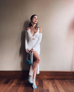 Giovanna Lancellotti feet photo thumbnail