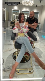 Klaudia Halejcio feet photo thumbnail