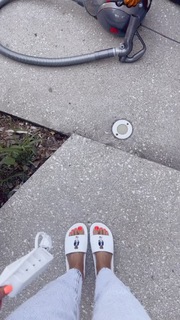 Klaudia Halejcio feet photo thumbnail