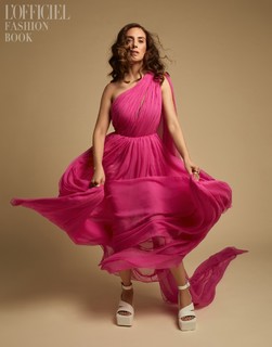 Alison Brie feet photo thumbnail
