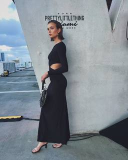 Josephine Skriver feet photo thumbnail