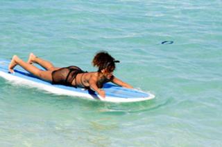 Rihanna feet photo thumbnail