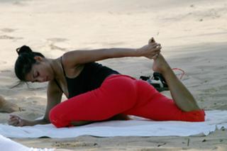 Nicole Scherzinger feet photo thumbnail