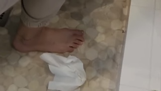 Rachel Ballinger feet photo thumbnail