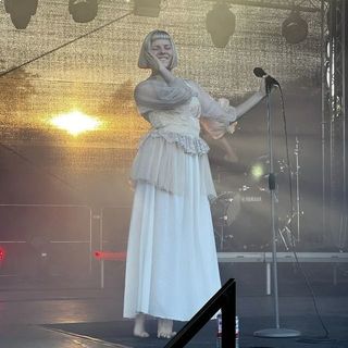 Aurora Aksnes feet photo thumbnail