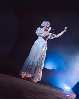 Aurora Aksnes feet photo thumbnail