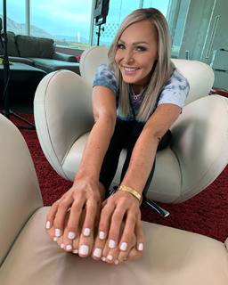 Kyle Unfug feet photo thumbnail
