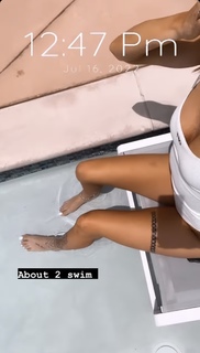 Victoria Waldrip feet photo thumbnail