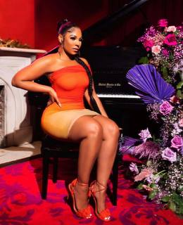 Ashanti feet photo thumbnail