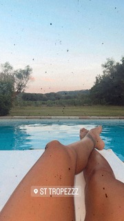 Melissa Satta feet photo thumbnail