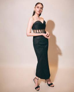 Aditi Rao Hydari feet photo thumbnail