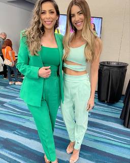 Gaby Espino feet photo thumbnail