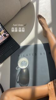 Rochelle Humes feet photo thumbnail